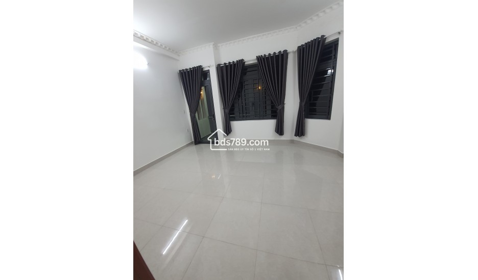 Bán nhà góc hai mặt tiền đường 11 Trường Thọ Thủ Đức TPHCM,LH 0909428959